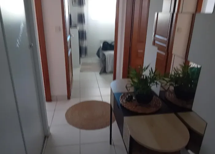 De Luxe En Bord De Torra Mare A Prunete * סרביון