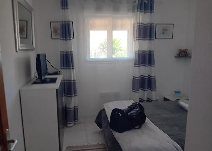 Villa En Bord De Mer Residence Torra Mare A Prunete Дом отдыха *